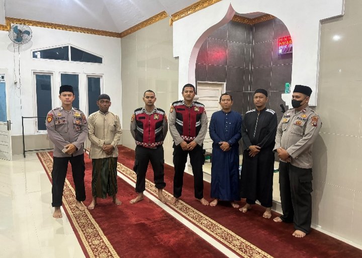 Awali Hari-Hari Dengan Ibadah, Sat Samapta Polres Padang Panjang Gelar Subuh Berjamaah di Mushalla Nurul Iman