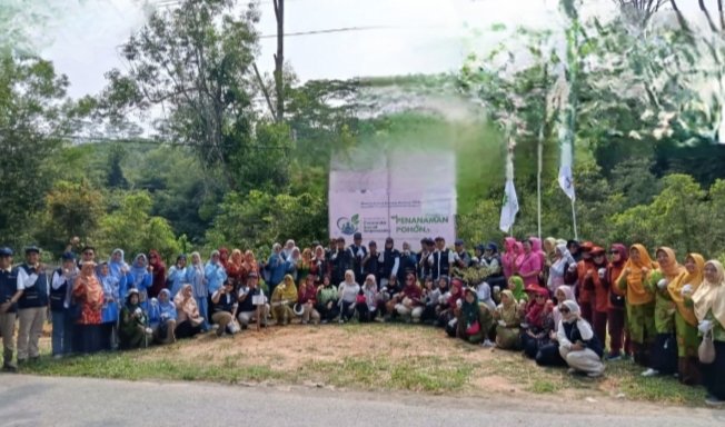 Tebarkan Kebaikan Untuk Masa Depan, CSR PT. Antam Resourcindo Hijaukan Kawasan Kandih Sawahlunto