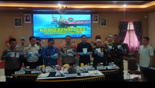 Gerak Cepat Sat Resnarkoba Polres Padang Panjang Berhasil  Ungkap Dugaan Kasus Sabu di Aia Angek, Satu Pelaku Diamankan