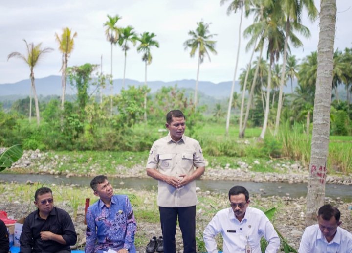 Dari Sawah Hingga Pascapanen, Bupati Solok Siapkan Rp54,78 Miliar Untuk Petani Solok